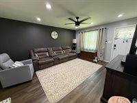 2616 SE Iowa AVE, Topeka, KS 66605