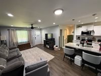 2616 SE Iowa AVE, Topeka, KS 66605