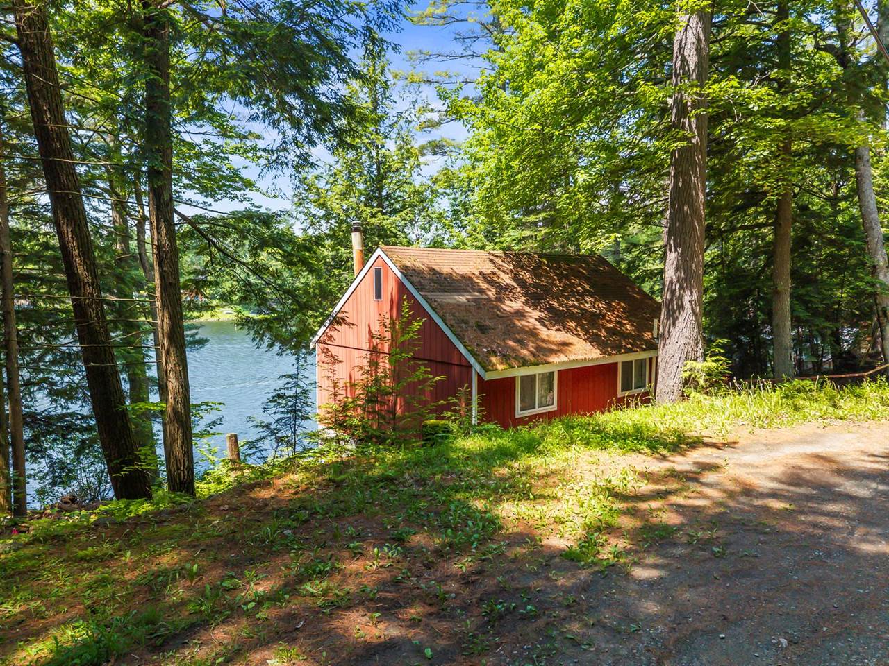 537 Sunflower Lane East, Sidney, ME 04330