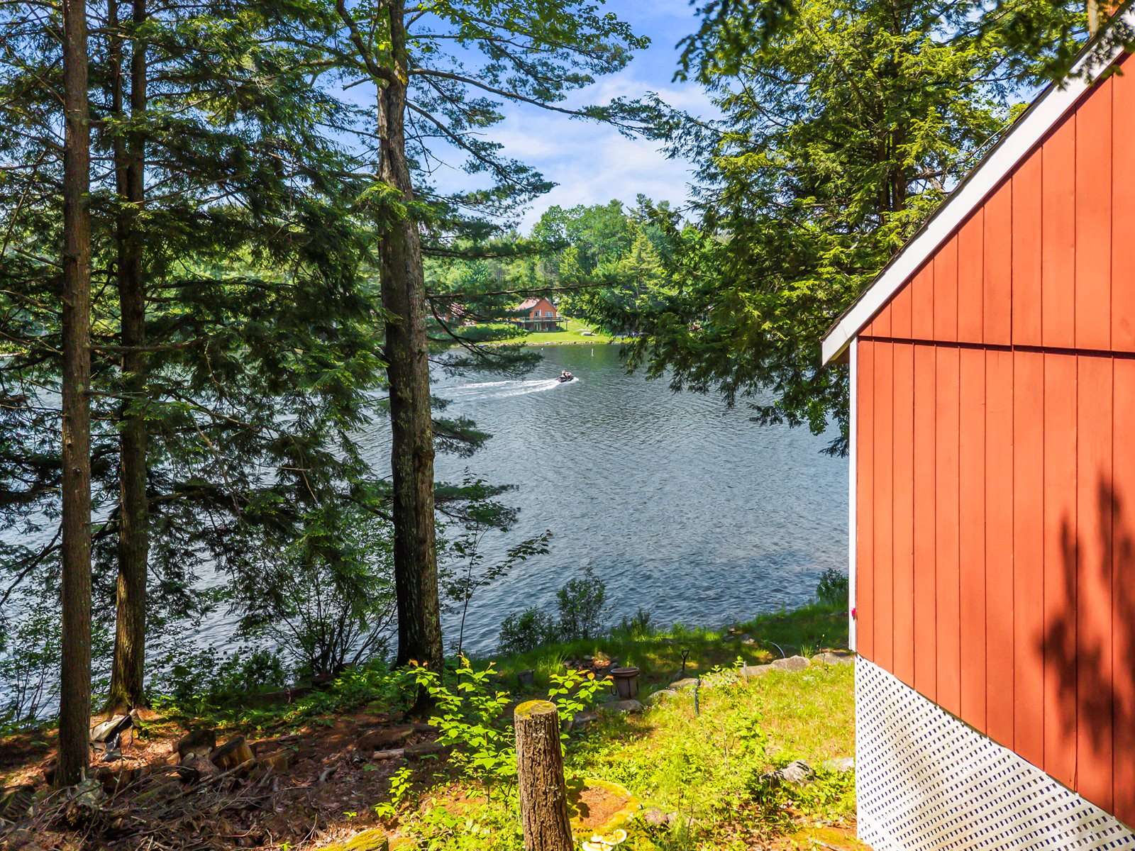 537 Sunflower Lane East, Sidney, ME 04330