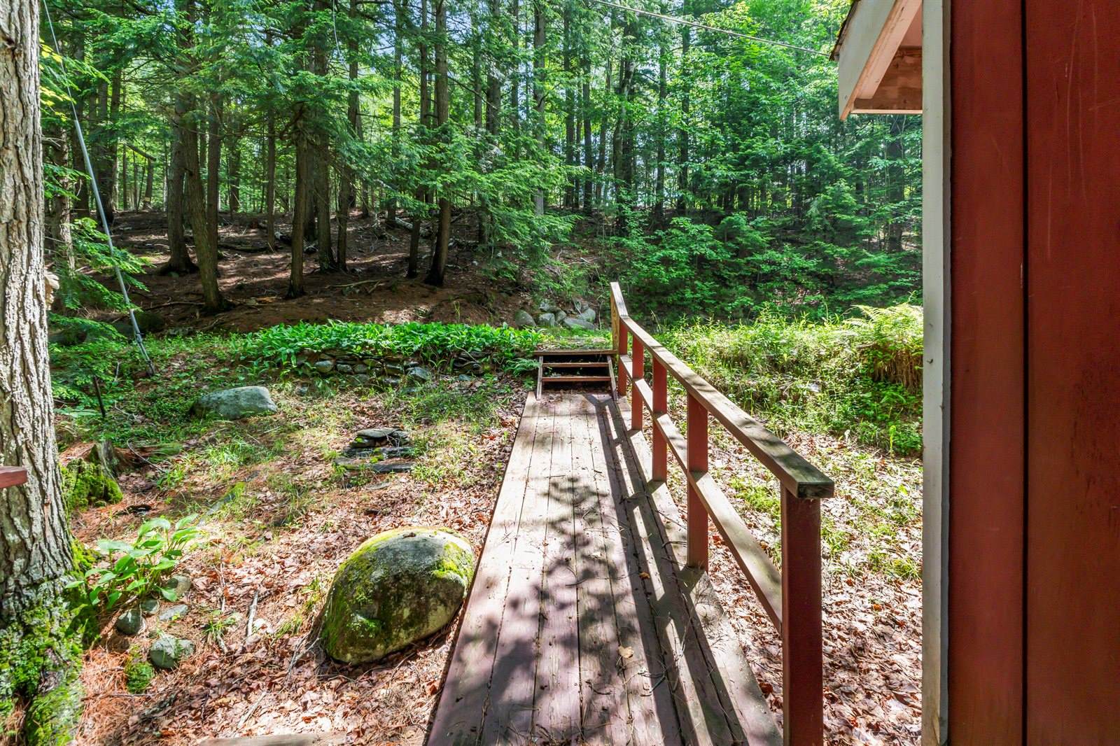 537 Sunflower Lane East, Sidney, ME 04330