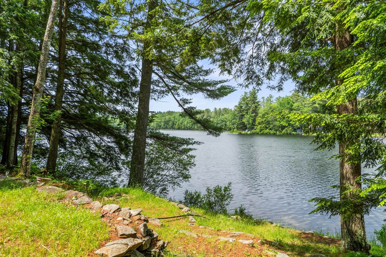 537 Sunflower Lane East, Sidney, ME 04330