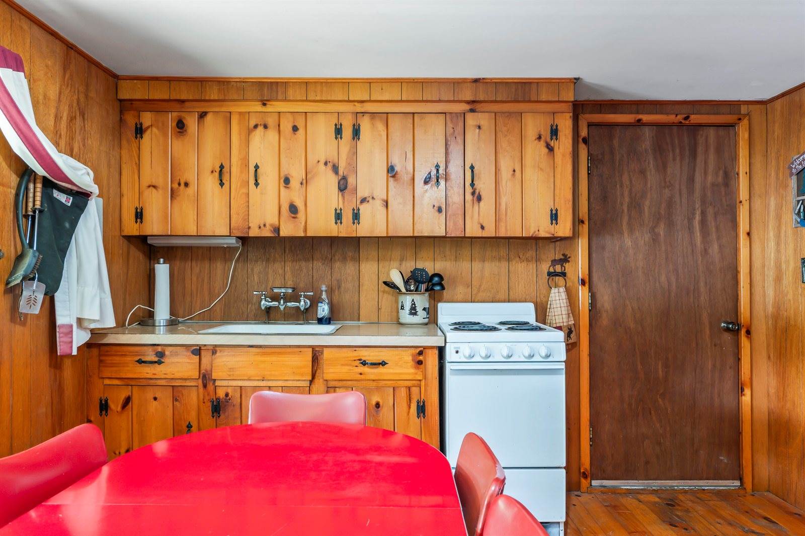 537 Sunflower Lane East, Sidney, ME 04330