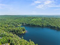 537 Sunflower Lane East, Sidney, ME 04330