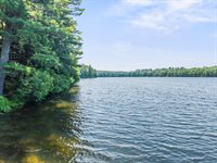 537 Sunflower Lane East, Sidney, ME 04330