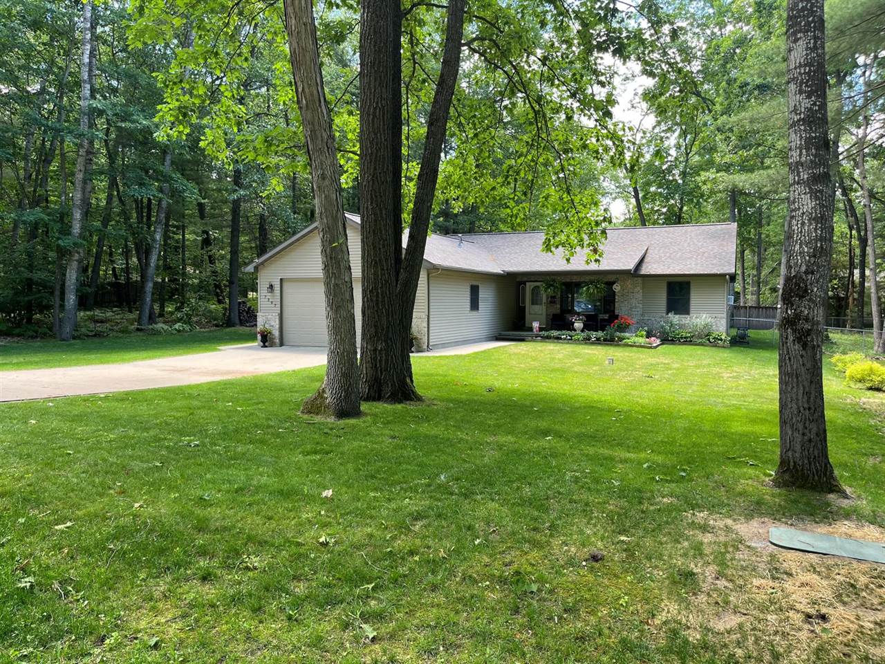 7397 West Nestel Road, Houghton Lake, MI 48629