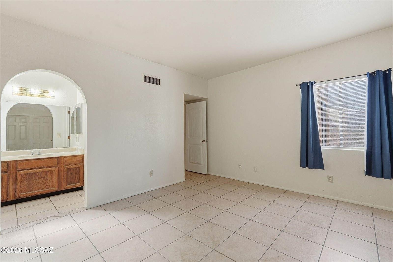 2522 North Ironwood Ridge Drive, Tucson, AZ 85745