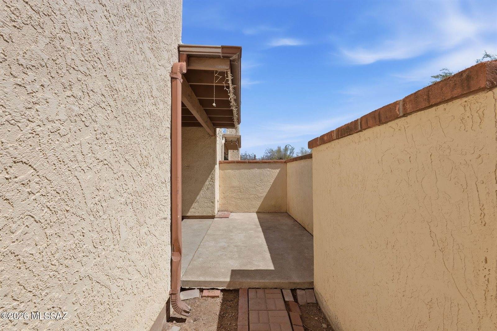 2522 North Ironwood Ridge Drive, Tucson, AZ 85745