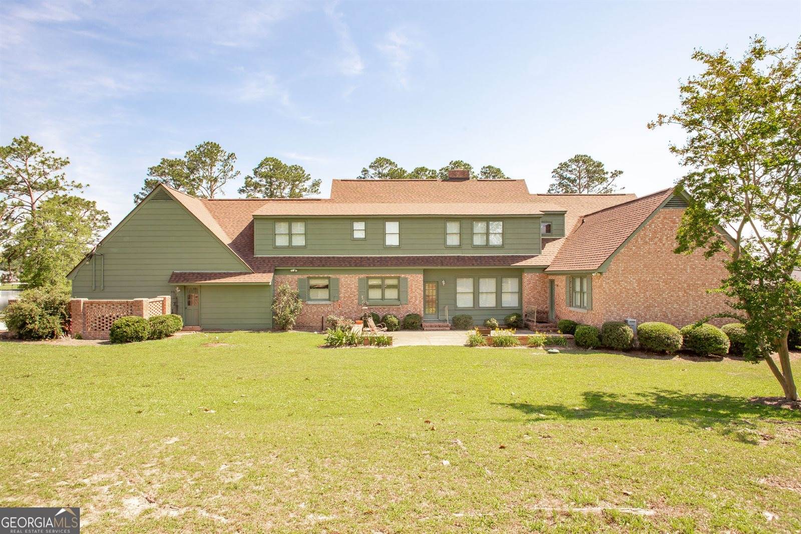 220 Lakeshore Drive, Alma, GA 31510