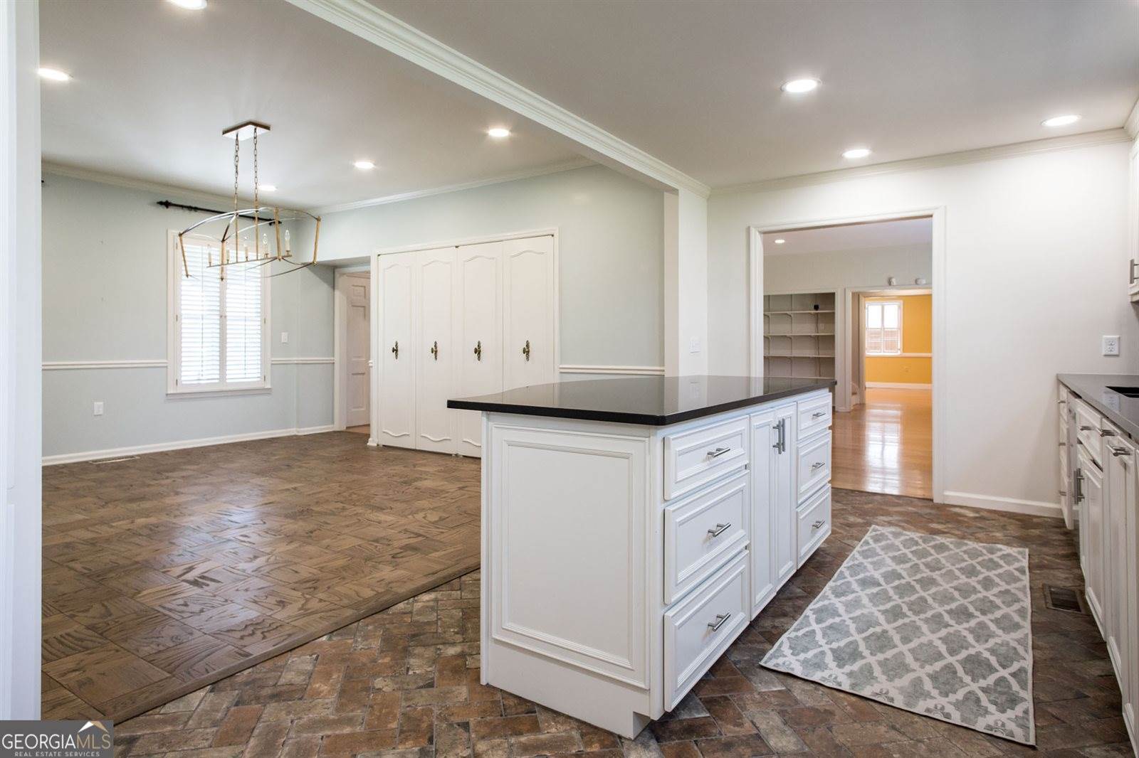 220 Lakeshore Drive, Alma, GA 31510