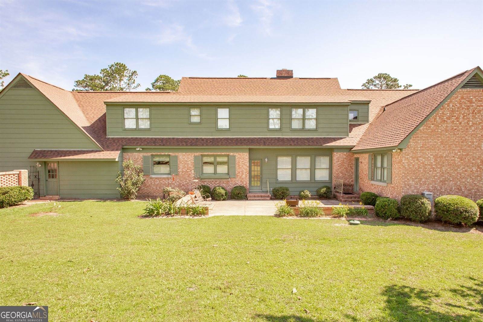220 Lakeshore Drive, Alma, GA 31510
