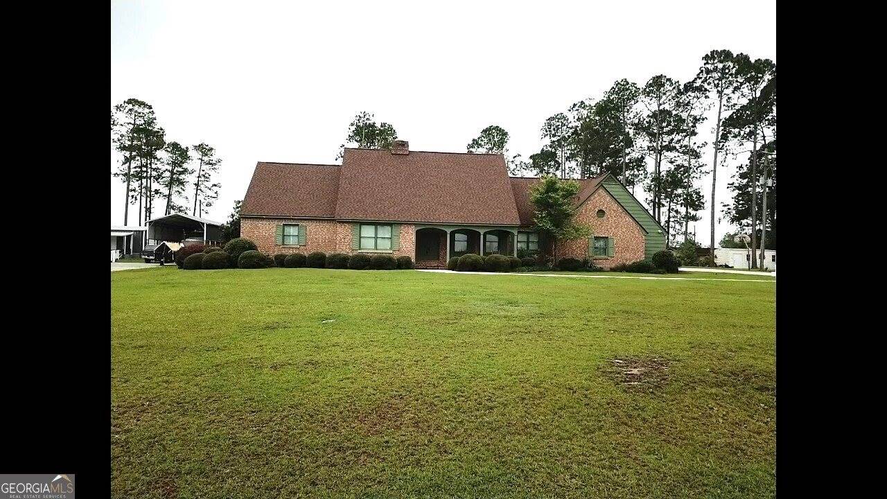 220 Lakeshore Drive, Alma, GA 31510