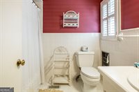 220 Lakeshore Drive, Alma, GA 31510