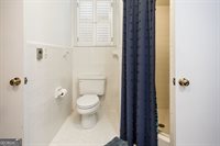 220 Lakeshore Drive, Alma, GA 31510