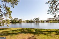 220 Lakeshore Drive, Alma, GA 31510