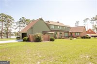 220 Lakeshore Drive, Alma, GA 31510