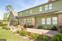 220 Lakeshore Drive, Alma, GA 31510