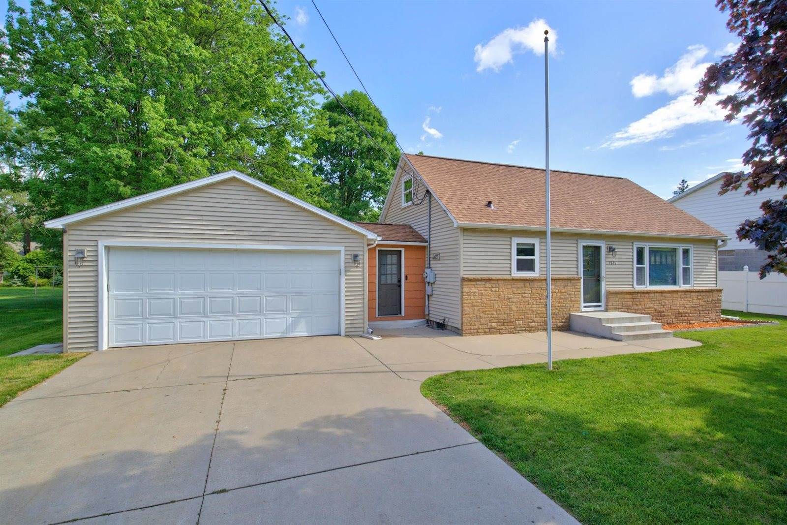 1231 Cook Avenue, Wisconsin Rapids, WI 54494