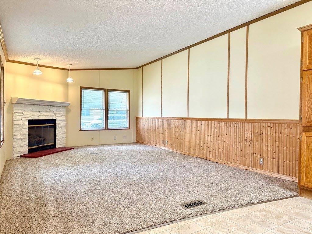 121 Harold Dr, Ashland, OH 44805
