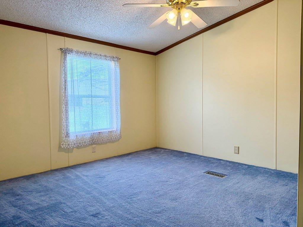 121 Harold Dr, Ashland, OH 44805