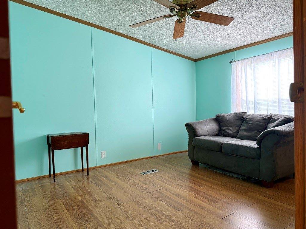 121 Harold Dr, Ashland, OH 44805