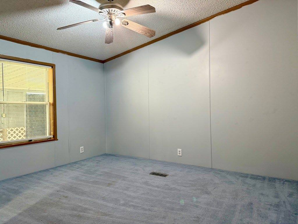 121 Harold Dr, Ashland, OH 44805