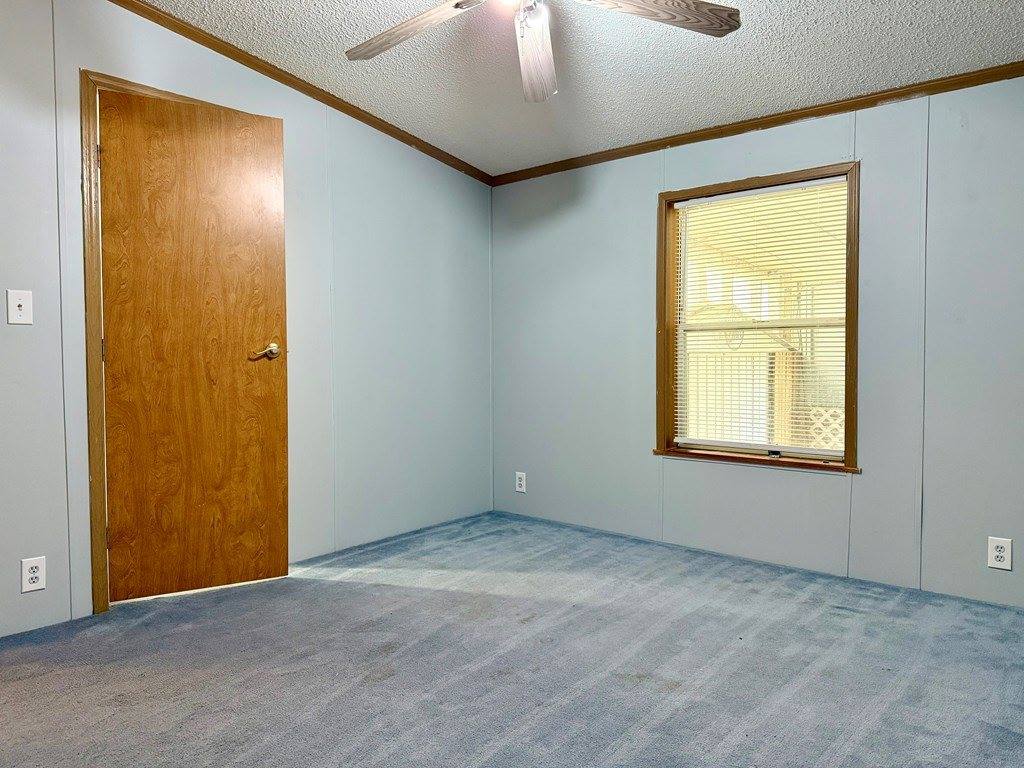 121 Harold Dr, Ashland, OH 44805