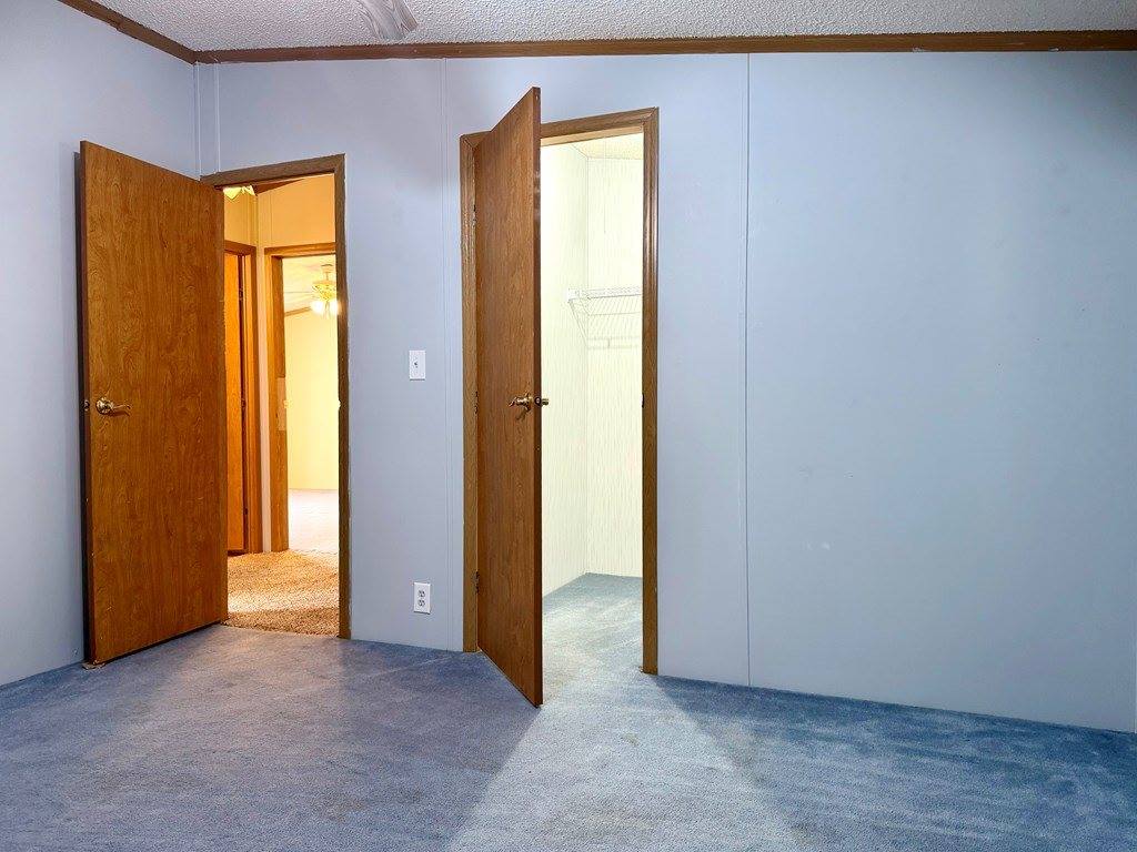 121 Harold Dr, Ashland, OH 44805