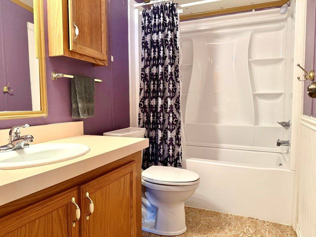 121 Harold Dr, Ashland, OH 44805