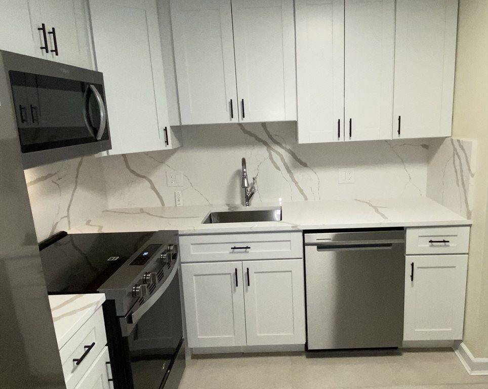 21 Clarks Rd, Amesbury, MA 01913