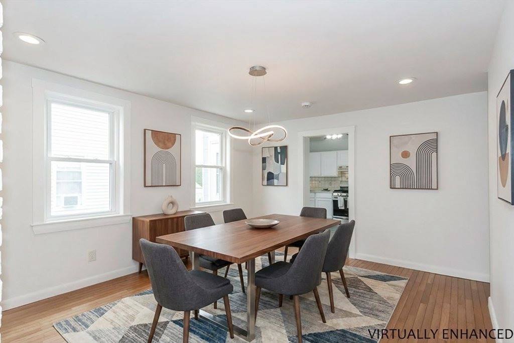 10 Elm Ct, Andover, MA 01810