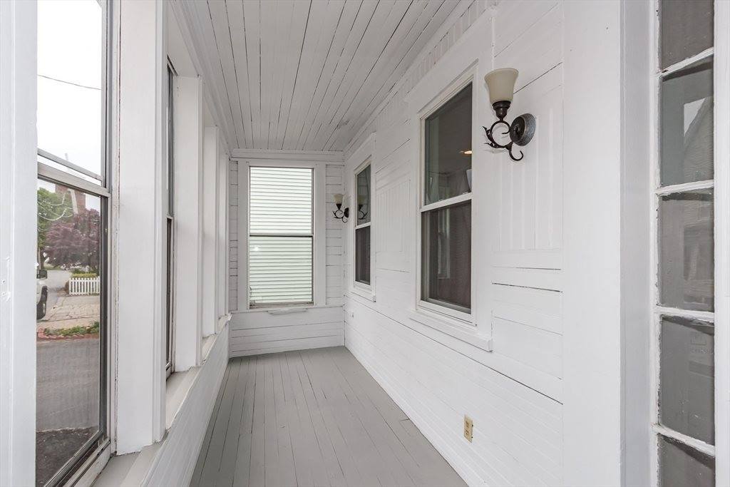 10 Elm Ct, Andover, MA 01810