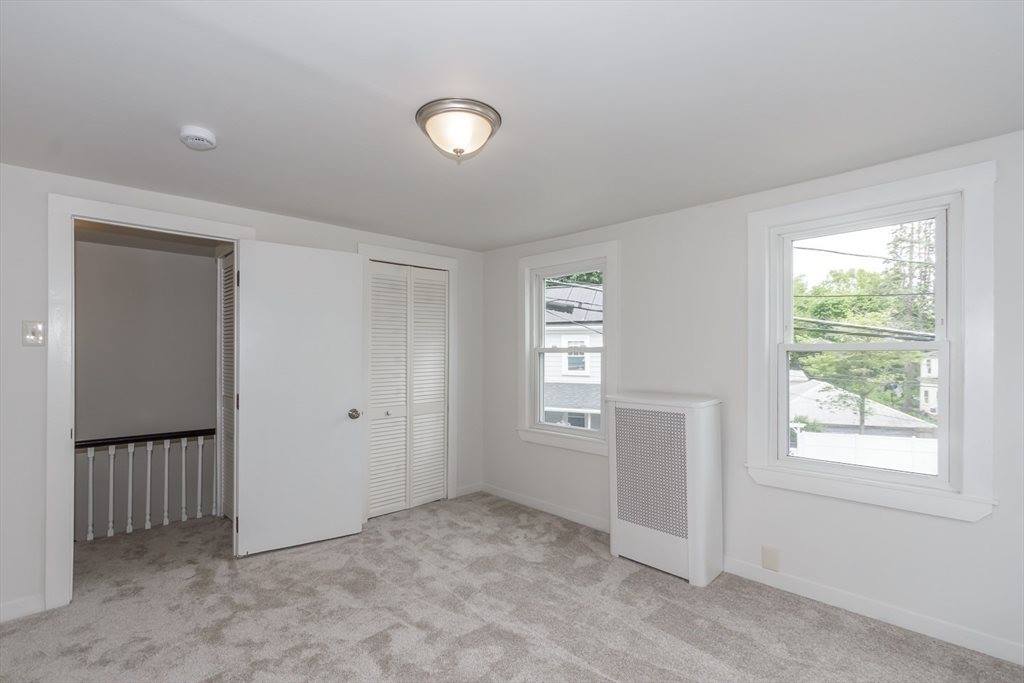 10 Elm Ct, Andover, MA 01810