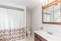 10 Elm Ct, Andover, MA 01810