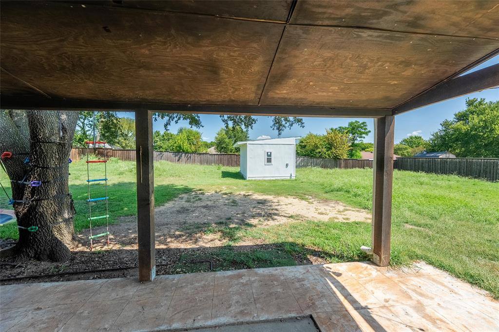 3651 Willow Creek Drive, Midlothian, TX 76065