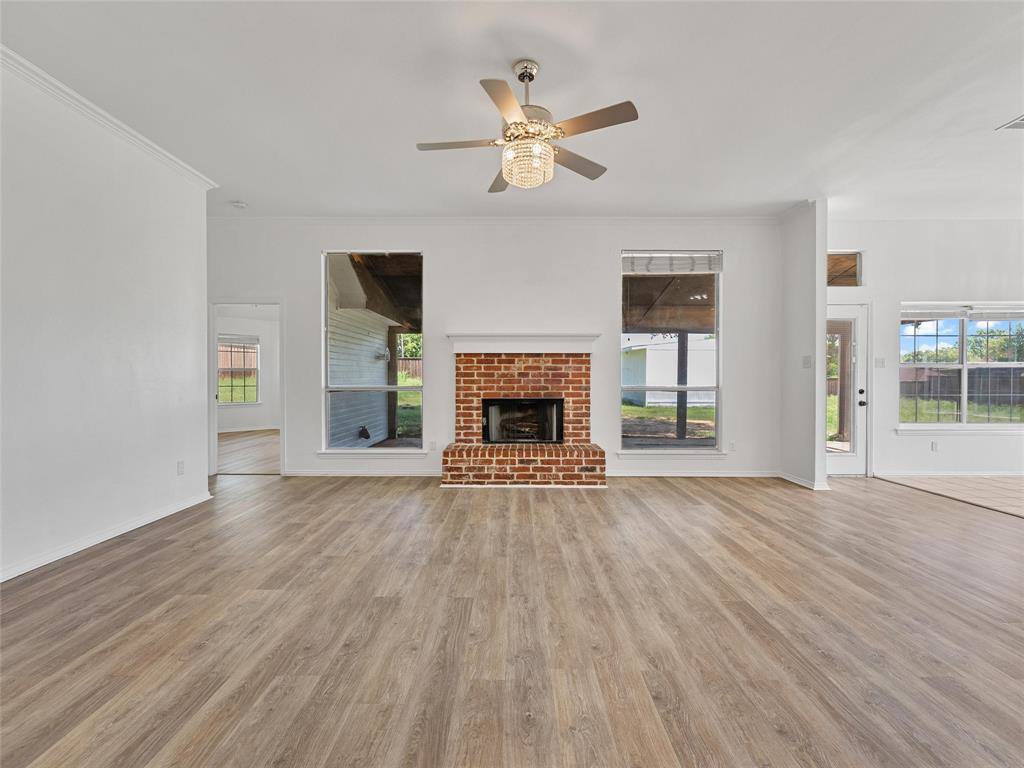 3651 Willow Creek Drive, Midlothian, TX 76065