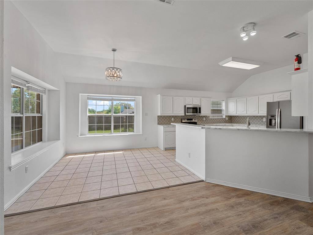 3651 Willow Creek Drive, Midlothian, TX 76065