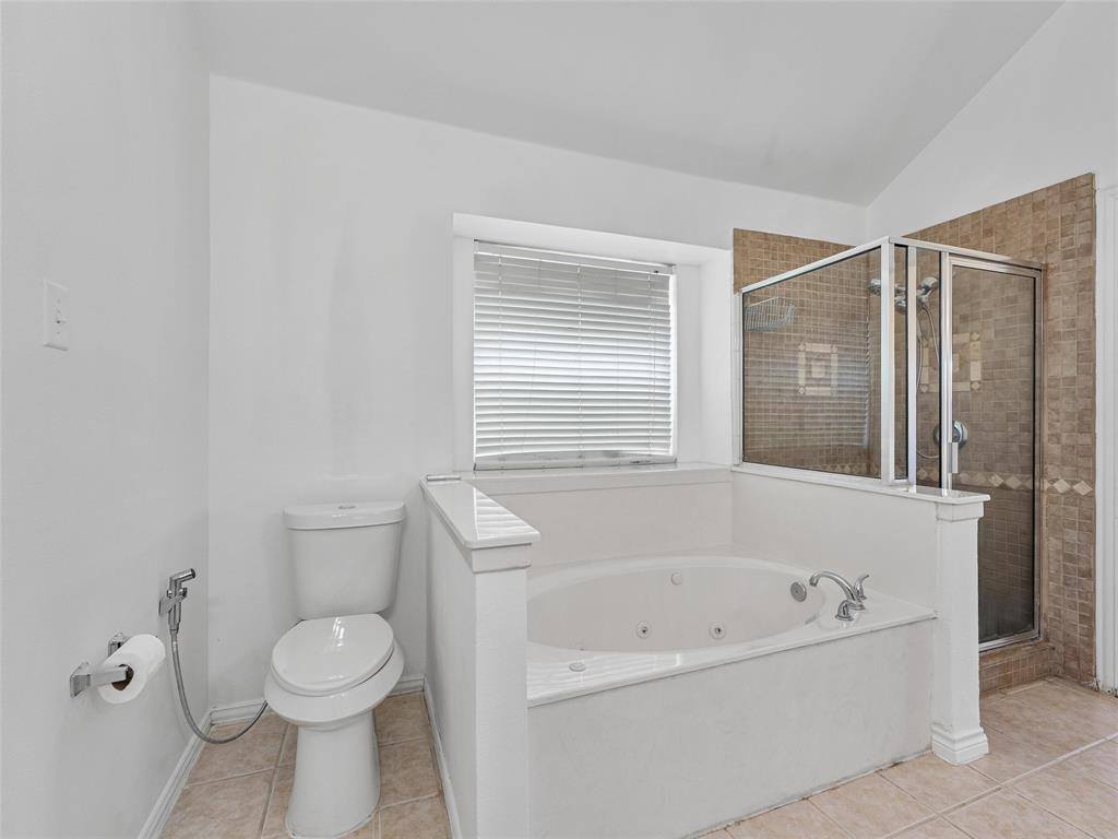3651 Willow Creek Drive, Midlothian, TX 76065