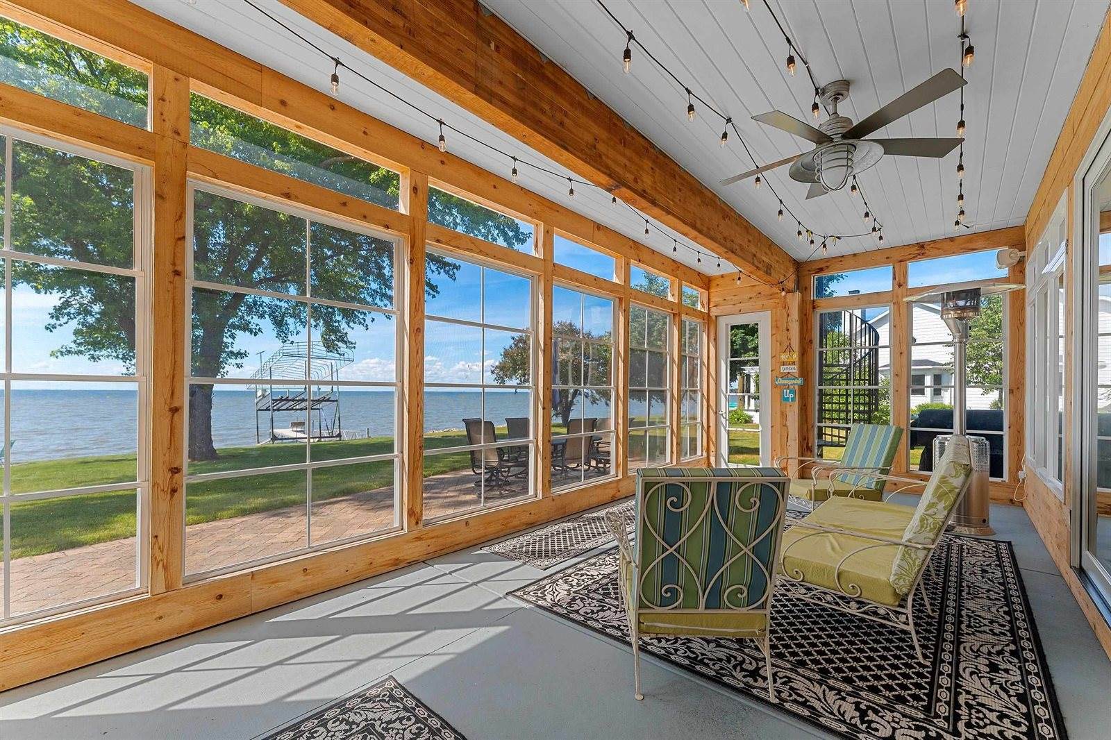321 Breezy Acres Road, Luxemburg, WI 54217