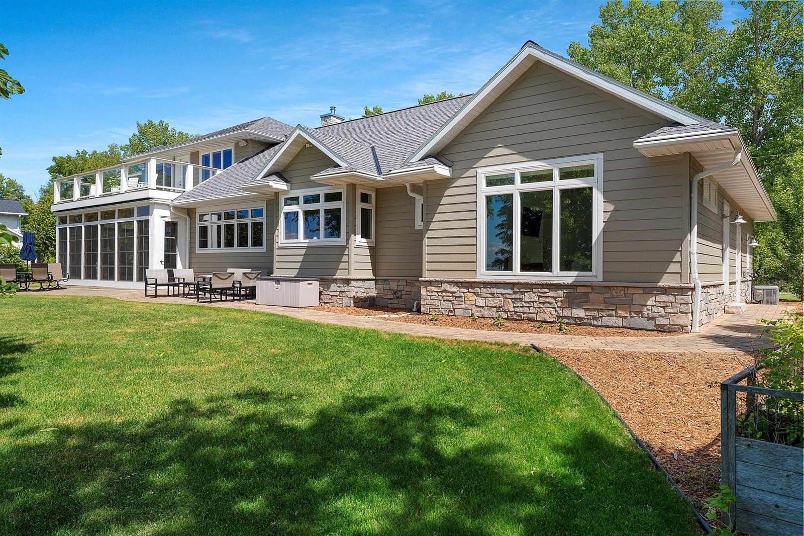 321 Breezy Acres Road, Luxemburg, WI 54217
