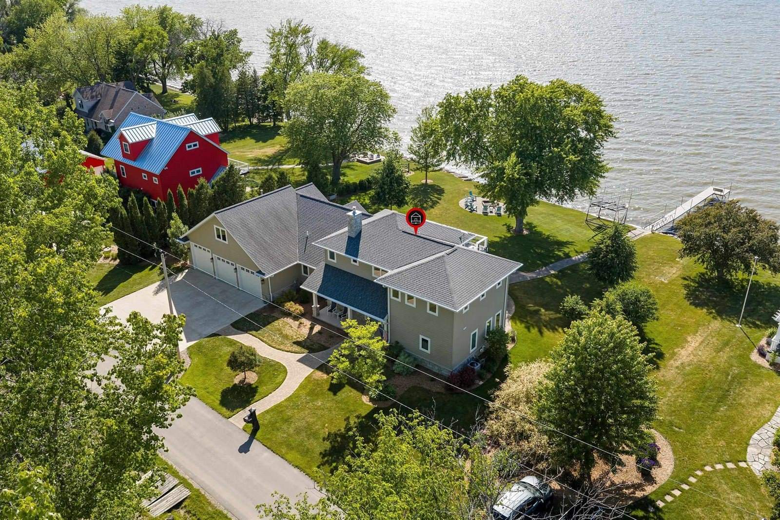 321 Breezy Acres Road, Luxemburg, WI 54217