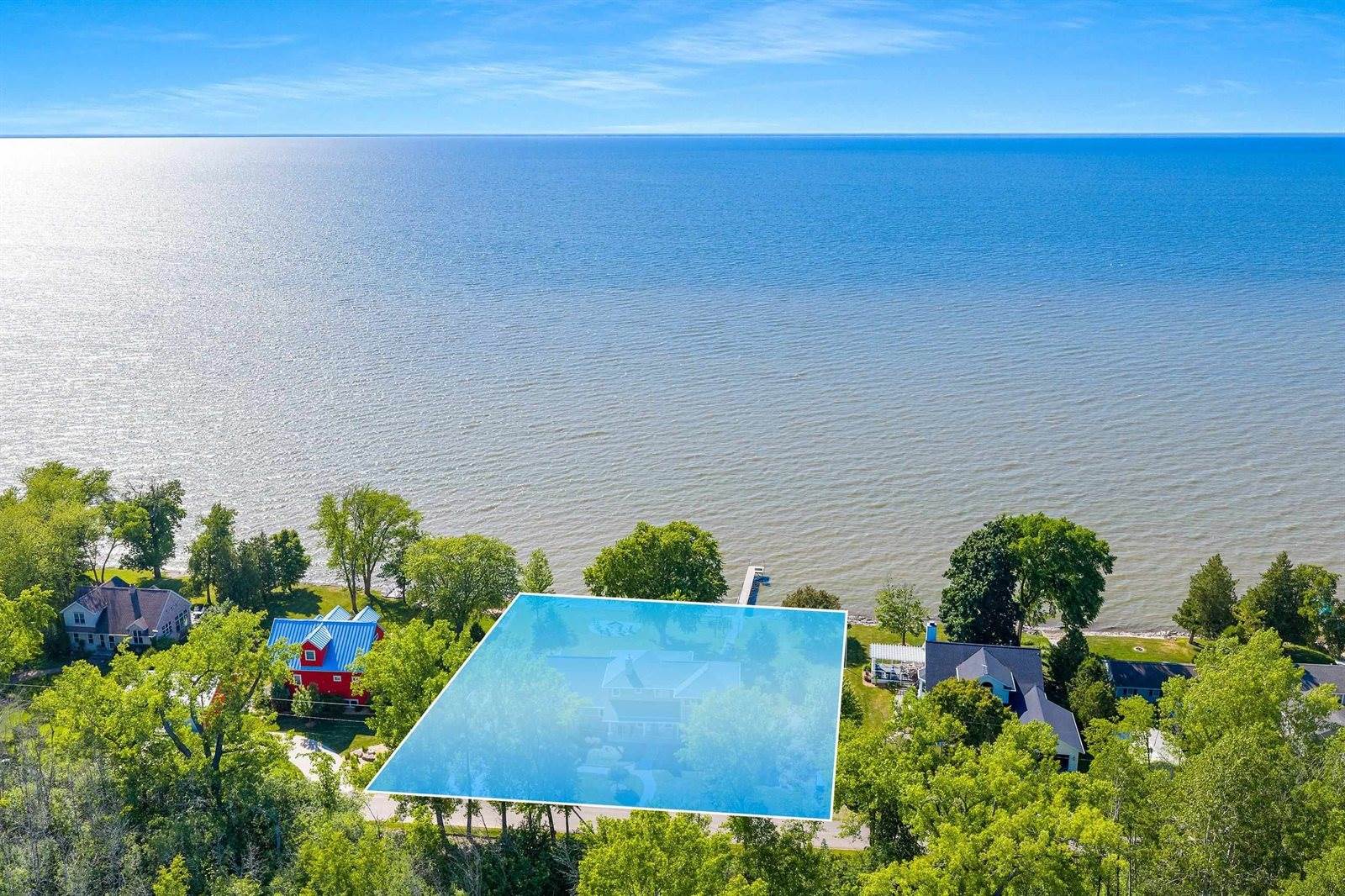 321 Breezy Acres Road, Luxemburg, WI 54217