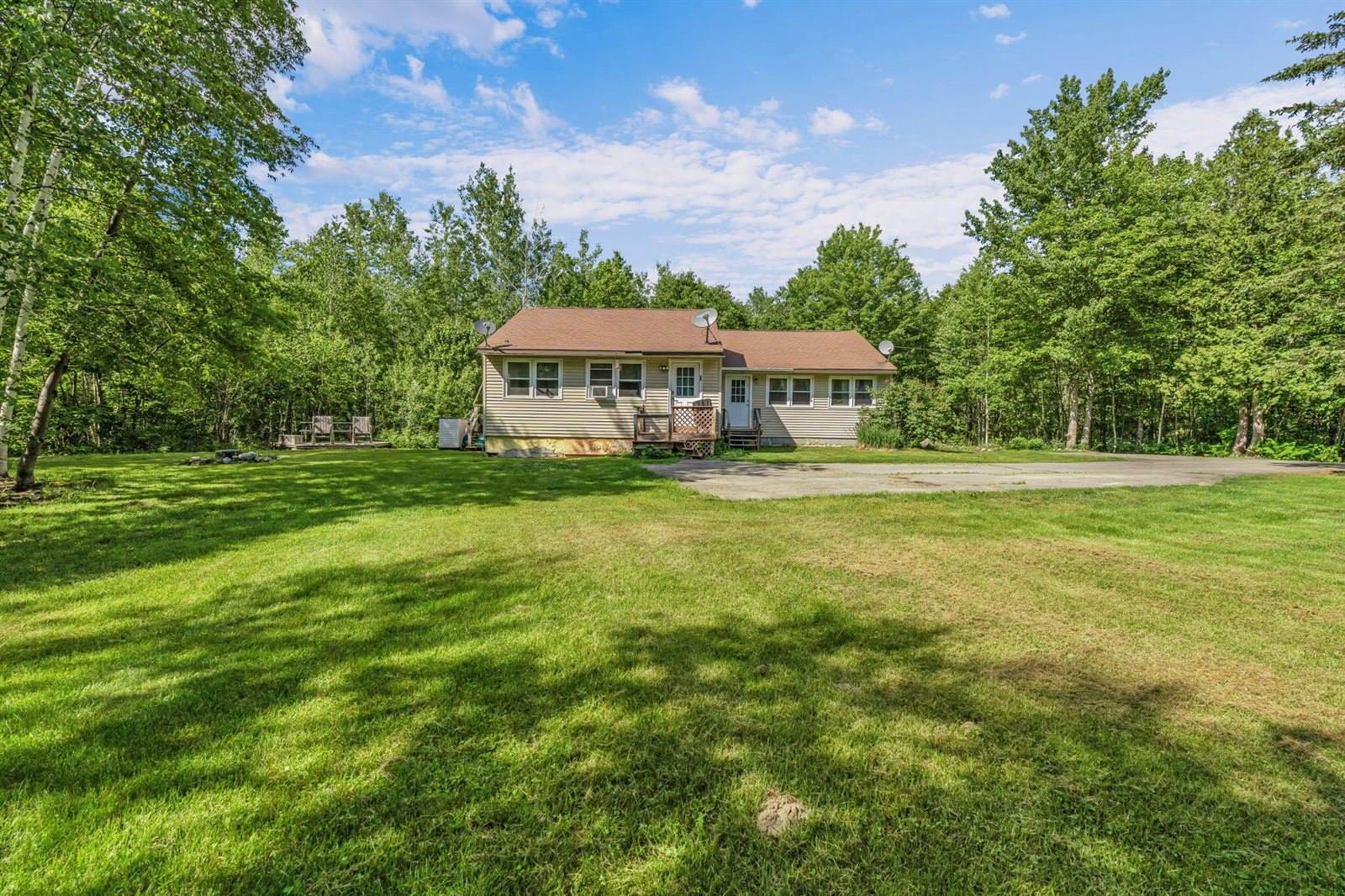 48 Palmer Road, Newport, ME 04953
