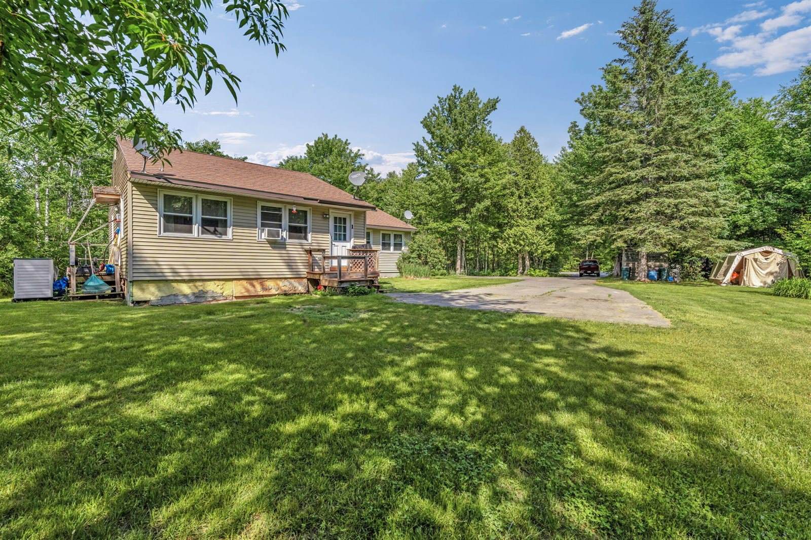 48 Palmer Road, Newport, ME 04953