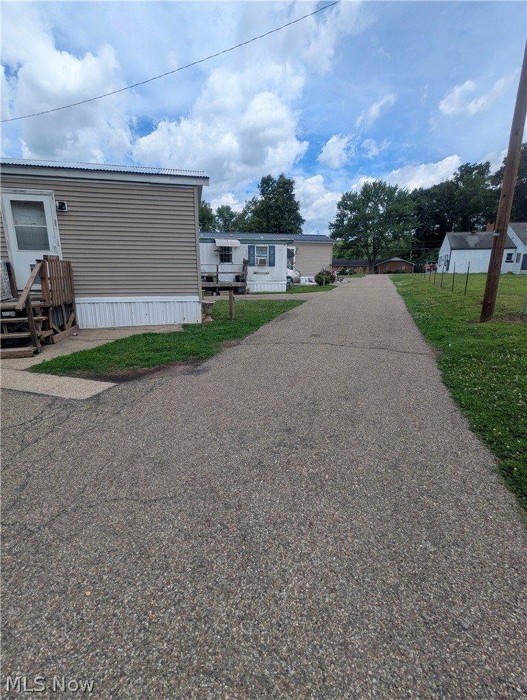 860 Grove Road, Zanesville, OH 43701