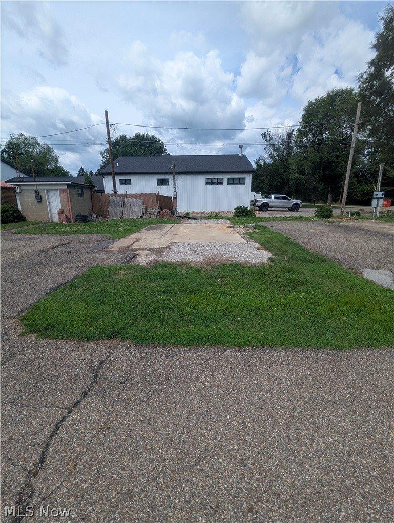 860 Grove Road, Zanesville, OH 43701