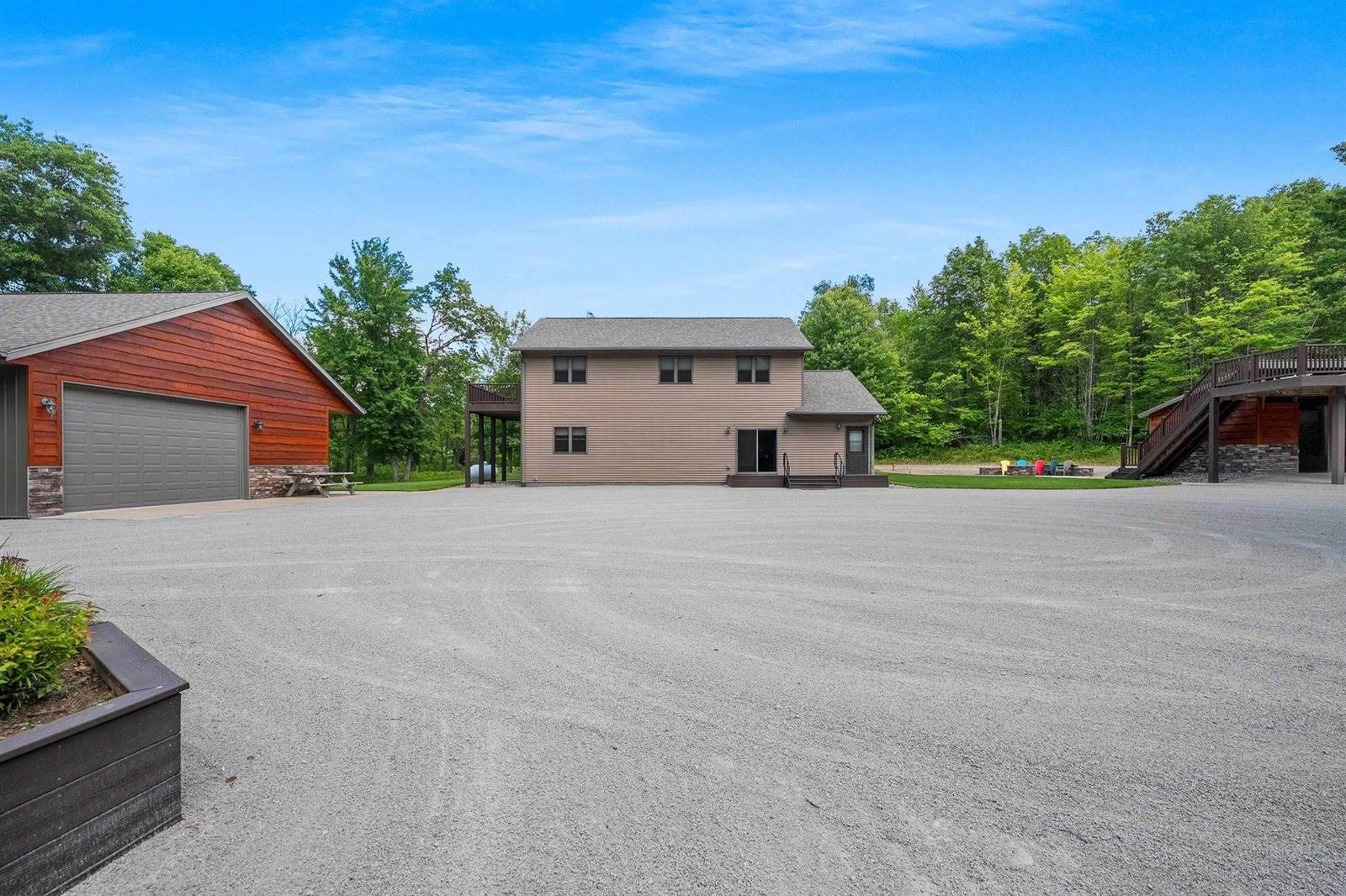 W13337 Ranch Road, Crivitz, WI 54114
