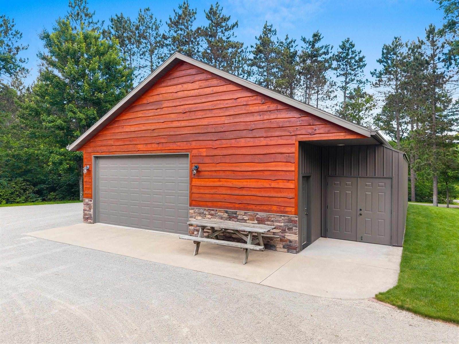 W13337 Ranch Road, Crivitz, WI 54114