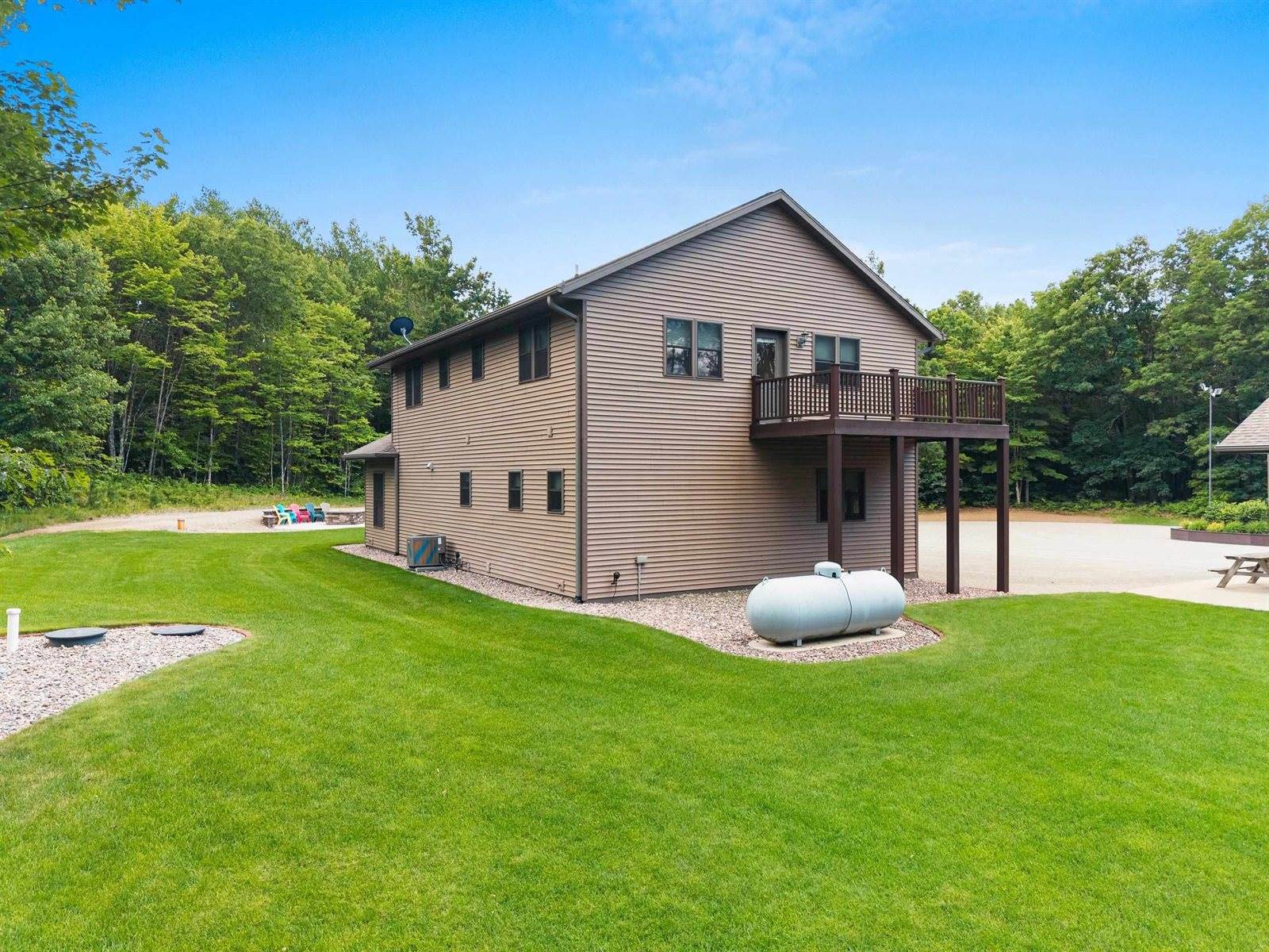 W13337 Ranch Road, Crivitz, WI 54114
