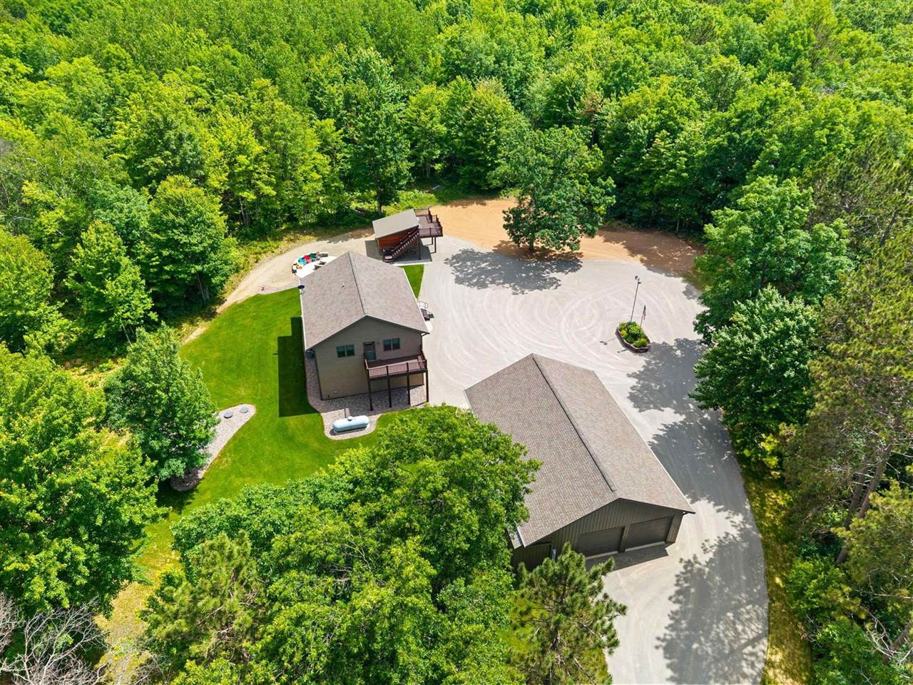 W13337 Ranch Road, Crivitz, WI 54114